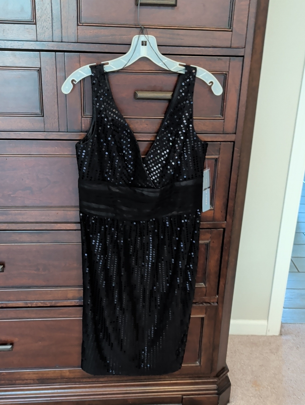 London Times Black Sequin V-Neck Midi Dress with Satin Waistband